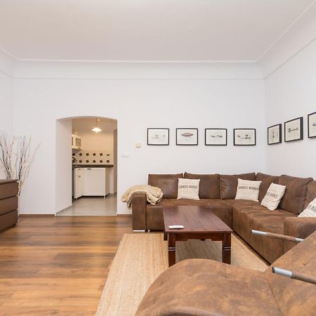 Budyne Apartment Ii. Budyne nad Ohri Екстериор снимка