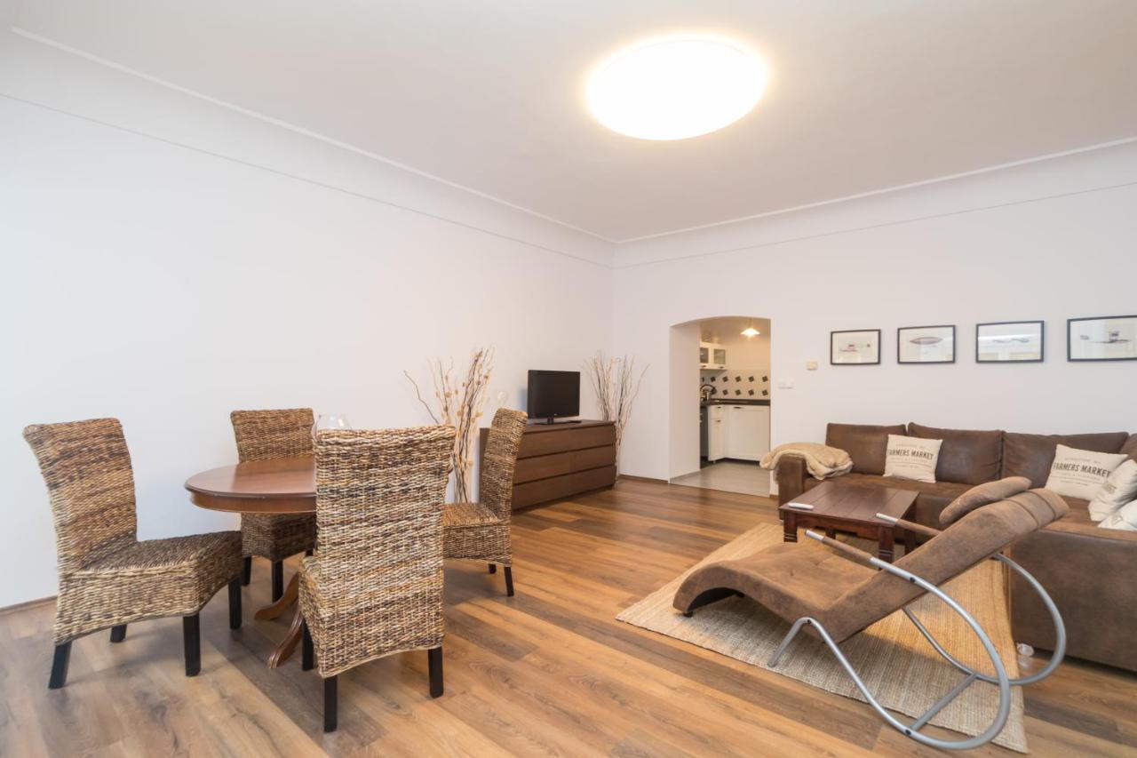 Budyne Apartment Ii. Budyne nad Ohri Екстериор снимка