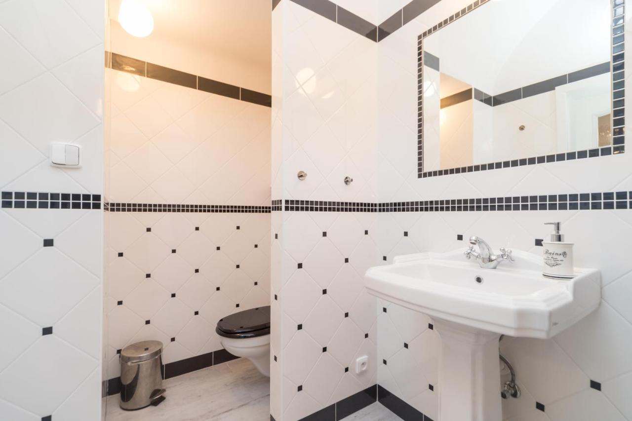 Budyne Apartment Ii. Budyne nad Ohri Екстериор снимка