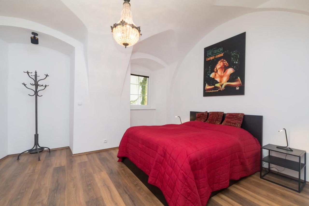 Budyne Apartment Ii. Budyne nad Ohri Екстериор снимка
